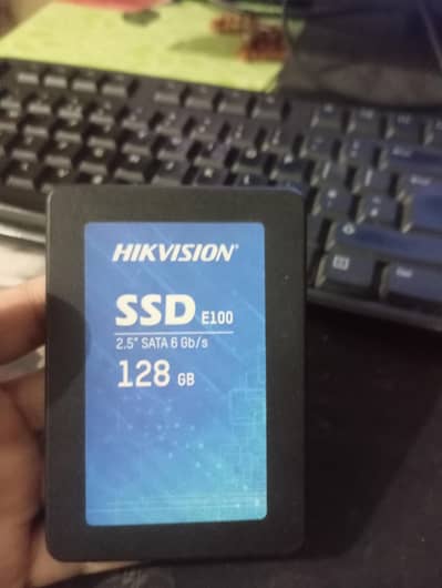 128 GB SSD Hikvision