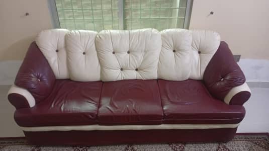 5 Seater Sofa Set (In Good Condition) (Urgent Selling)