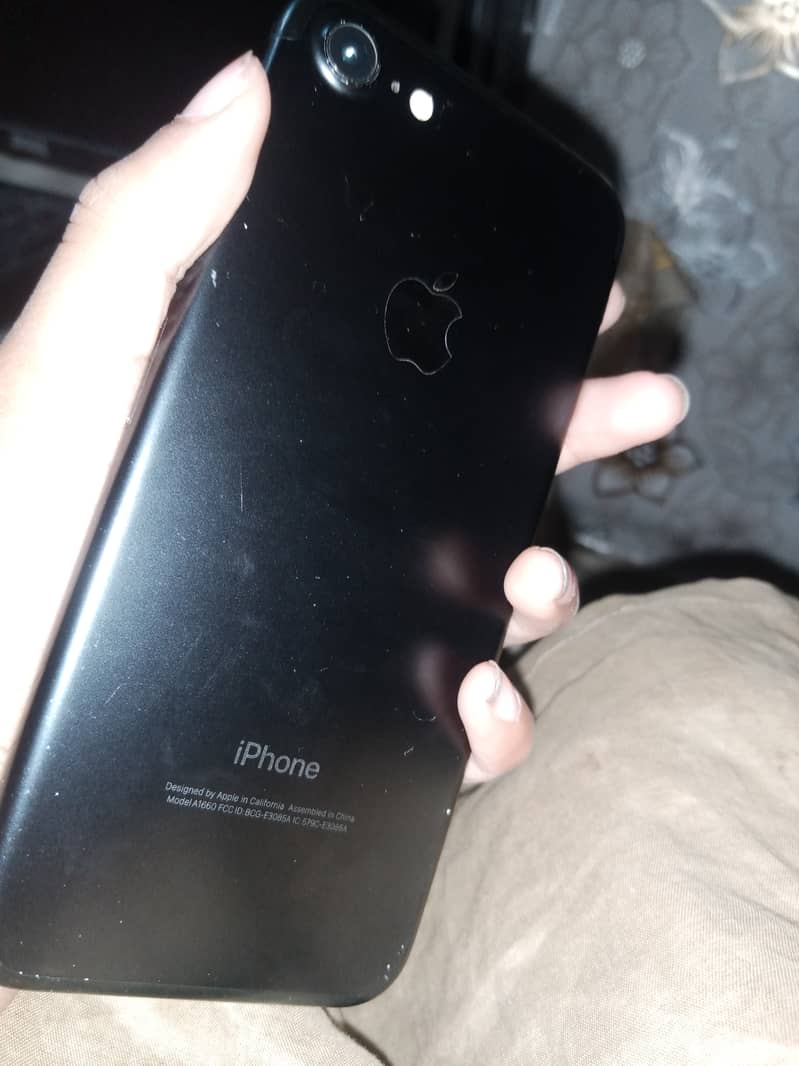 Apple iPhone 7 Plus 0