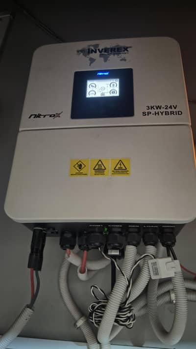 Inverex Nitrox 3KW Hybrid Solar Inverter (24v)- Like New with Warranty