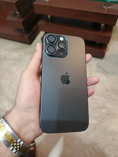 Iphone 16 Pro Max - 256 GB - Cycle Count 59