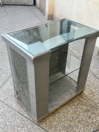 Solid Glass table for sale urgently