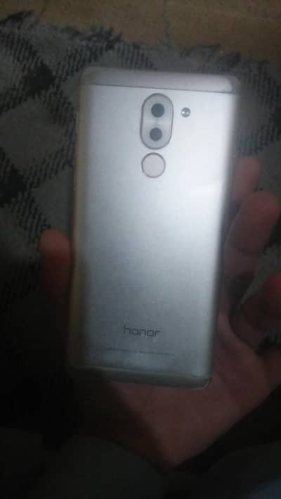 i am seling my mbl huawei 6s