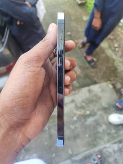 i phone 13 pro max just one month used 128gb