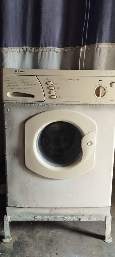 AUTOMATIC MASHINEADE ENGLAND  URGENT SALE 220 VOLT