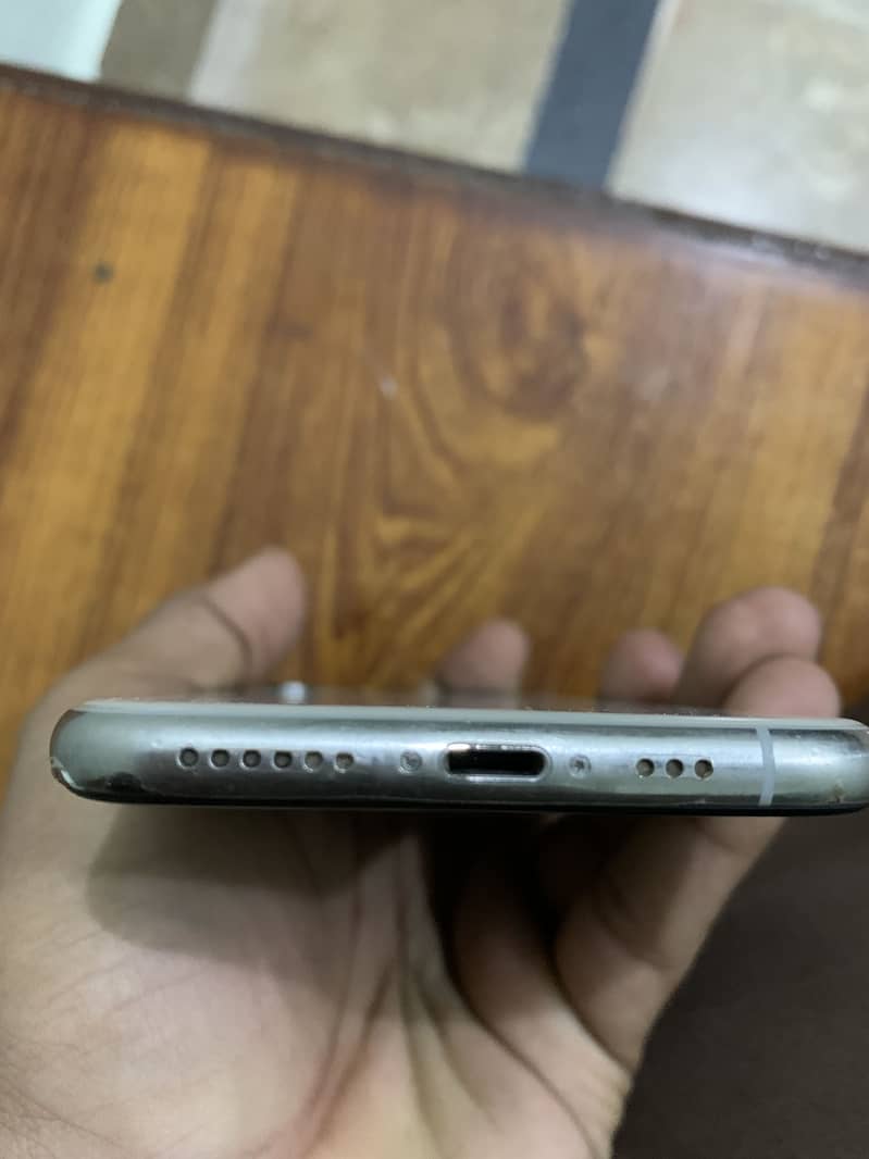 Iphone xs 4