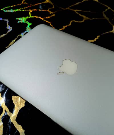 Macbook 2011 in good condition