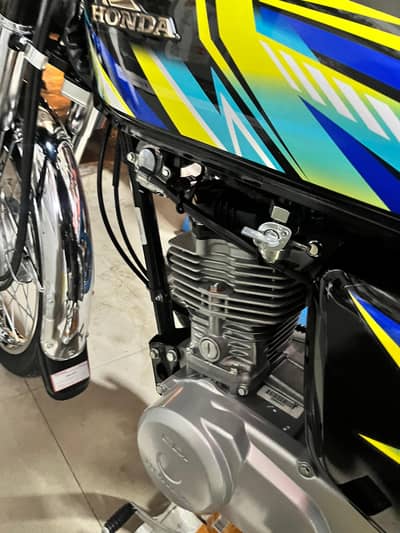 gc 125 zero meter 2 bikes