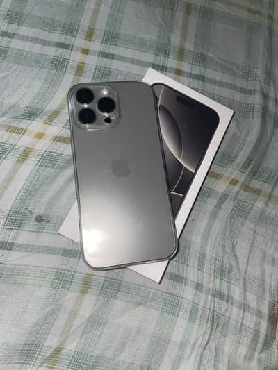 iPhone 16 pro max, 10/10 condition with box