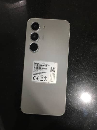 Tecno spark 40 pro. 8 256