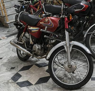 Honda CD70 2014 model lush condition