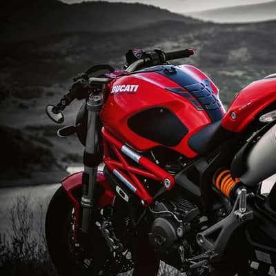 Ducati Monster 796c