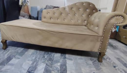 Dewan sofa for sale