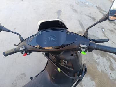 evee electric scoter bike s1 like brand new