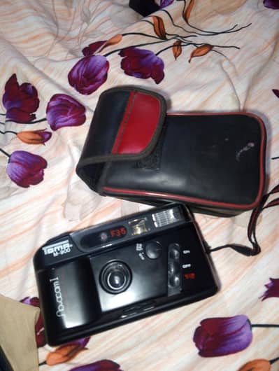 Vintage Toma M-900 Novacam I - 35mm Film Camera (Collectors Item)