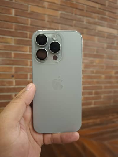 Iphone 15 Pro 128 GB with box