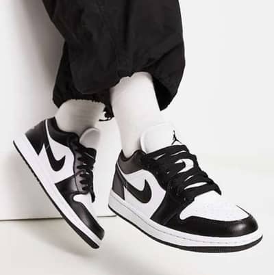  Nike Air Jordan 1 Low Black – Almost New | Urgent Sale