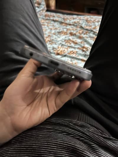 Tecno spark 20  8/128 GB  10/8 condition