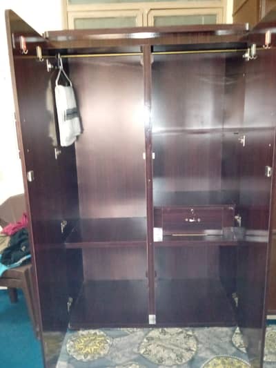 contact# 0332-7564423     WARDROBE ALMARI