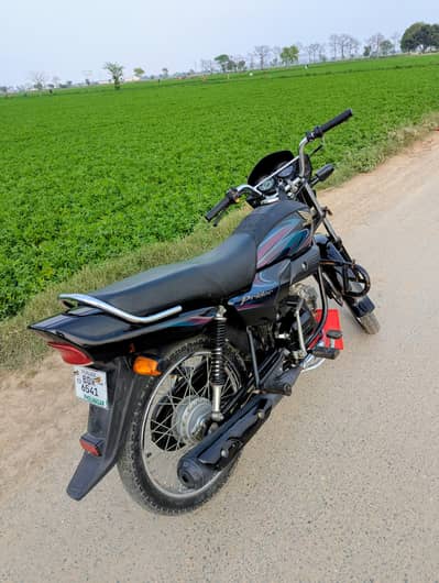 Honda pridor 100cc 2025 black color
