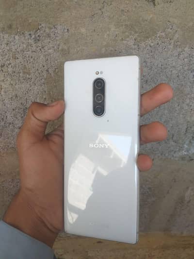 {EXCHANGE POSSIBLE}  WITH  IPHONE 11 + GOOD PHONE