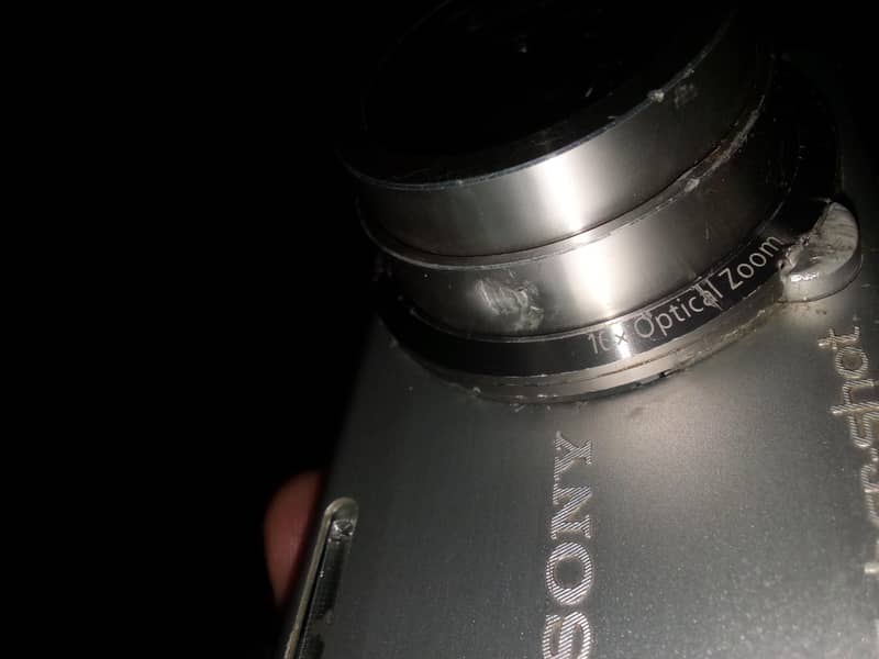 Sony digital camera 10