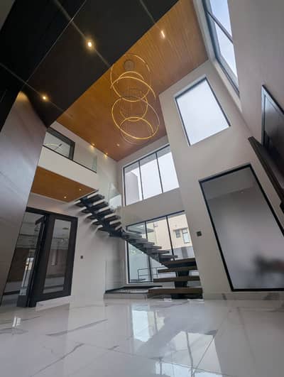 1 Kanal Luxury House For Sale in Reasonable Demand | Lake City Lahore