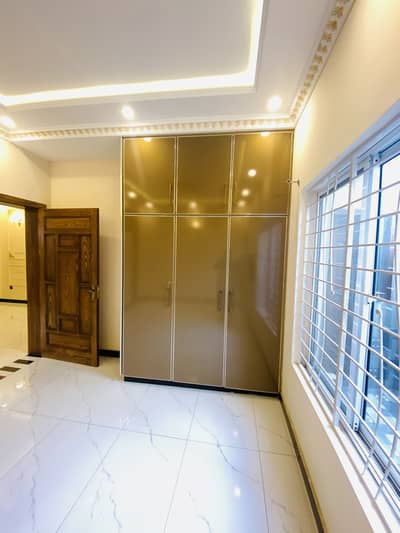 5 Marla Upper Portion Available For Rent