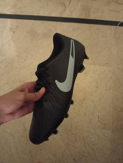 Nike Tiempo legend 10 academy , us 9 MG (multi ground boot)