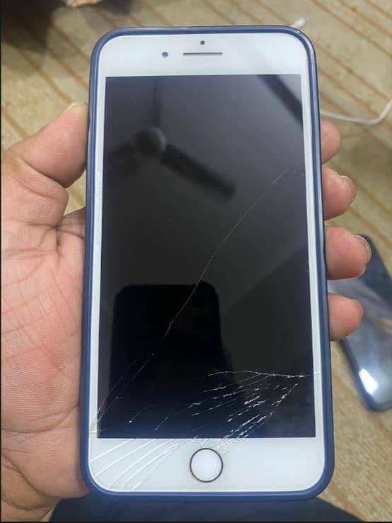 Apple iPhone 8 Plus 0