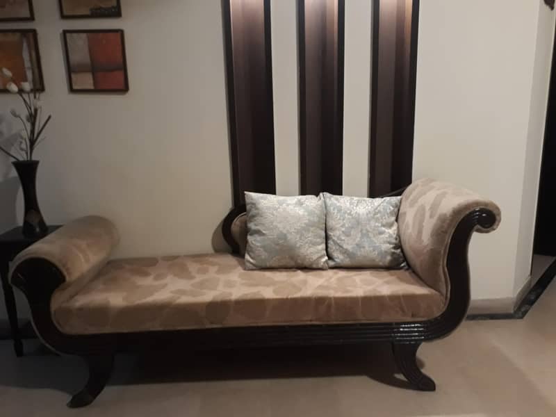 Dewan Sofa 0