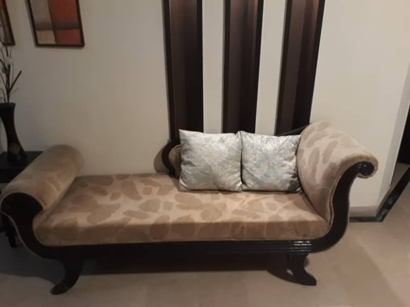 Dewan Sofa 1