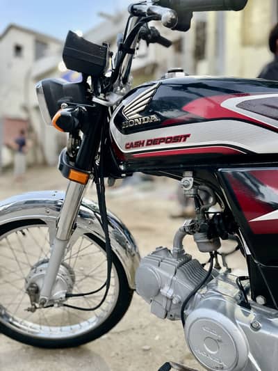Honda 70 (2025) Read Ad