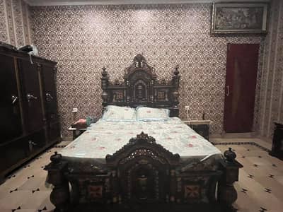 King size bed master bed without mattress so big