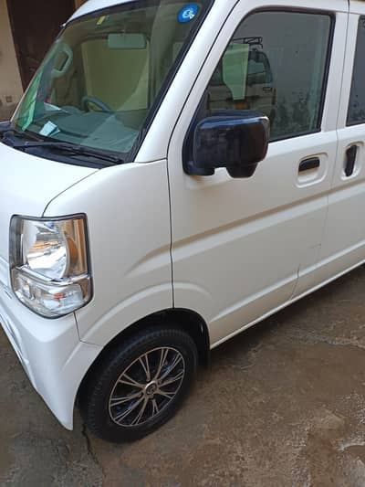 Nissan Clipper import 2025 only 4000/- km driven brand new condition