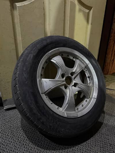 tyre &  rim for sale 15 ikay hai urgent fot sale
