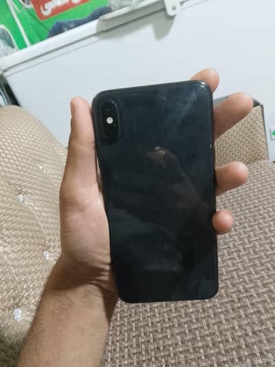 xs max 256 gb neat and clean