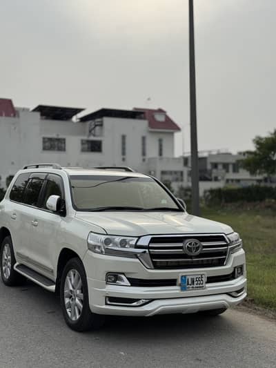 Toyota Land Cruiser V8