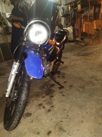 Yamaha YBR G 2019 sep ka model hai Karachi register ha 1 hand used hai