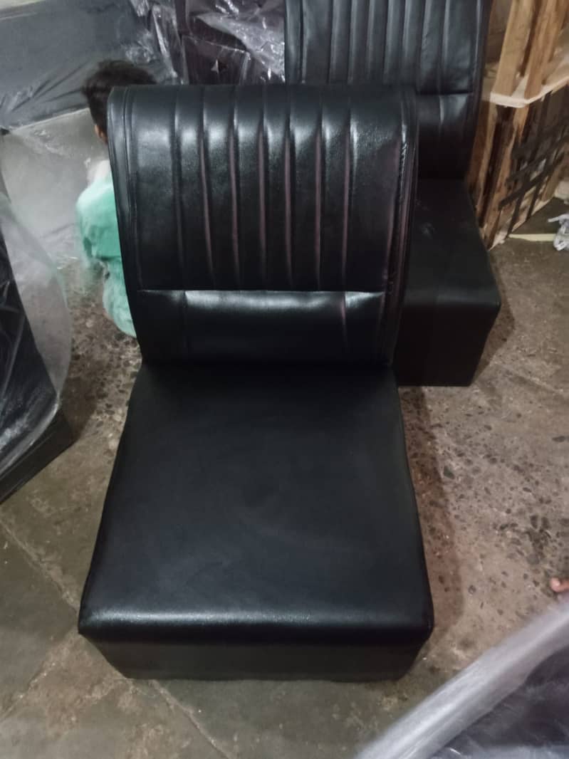 Puff Sofa/Single Seater Sofa/Office Sofa/Staff Sofa/Visitor Sofa/Sofa 4