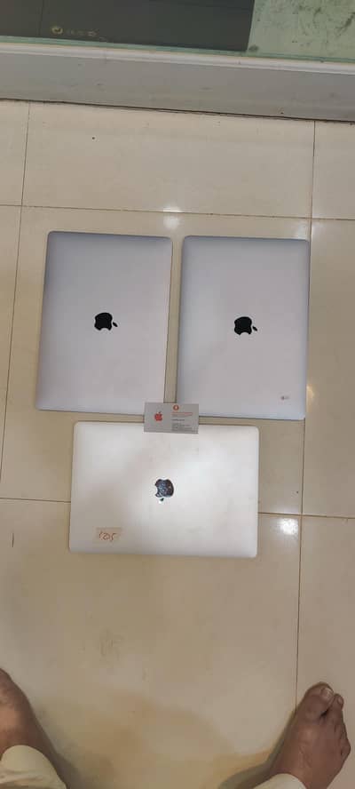Apple MacBook pro 32gb 1TB