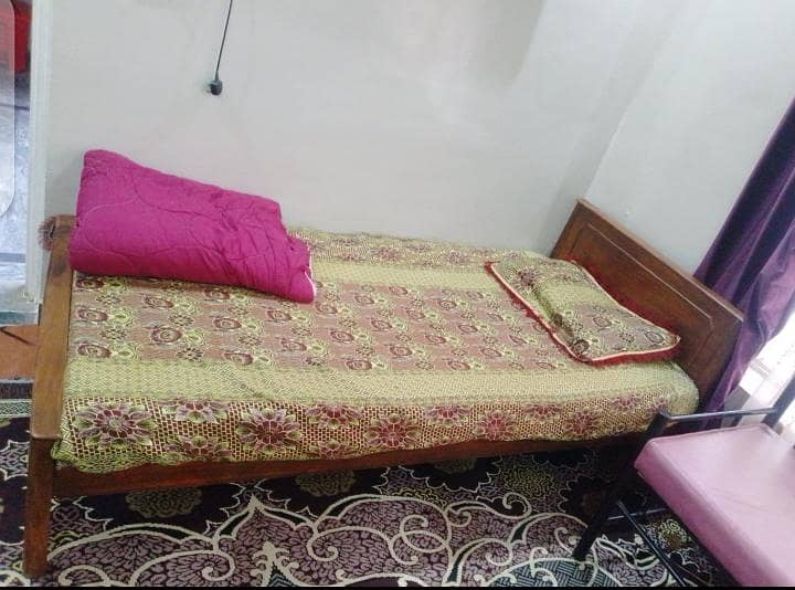 Single bed 0