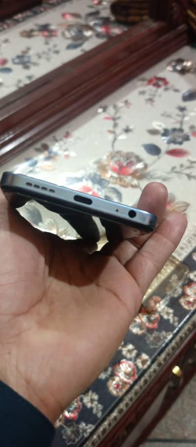 Hot 40 i condition 10 by 10 urgent sale all ok daba charge Sath ha