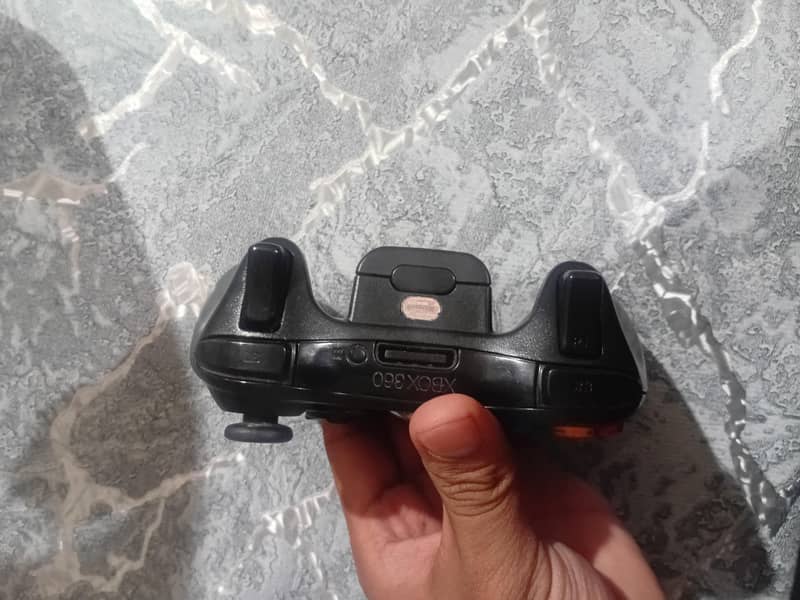 Xbox 360 wireless controller 1
