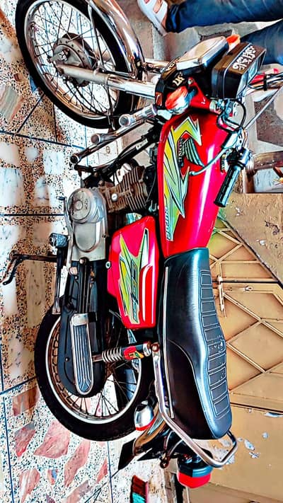 Honda CG 125.2017 model and registered in 2018.