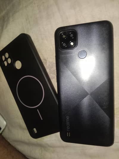 Realme c21 3/32 with box