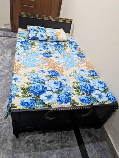 pure sheeshm wood  sigle bed with mattress .