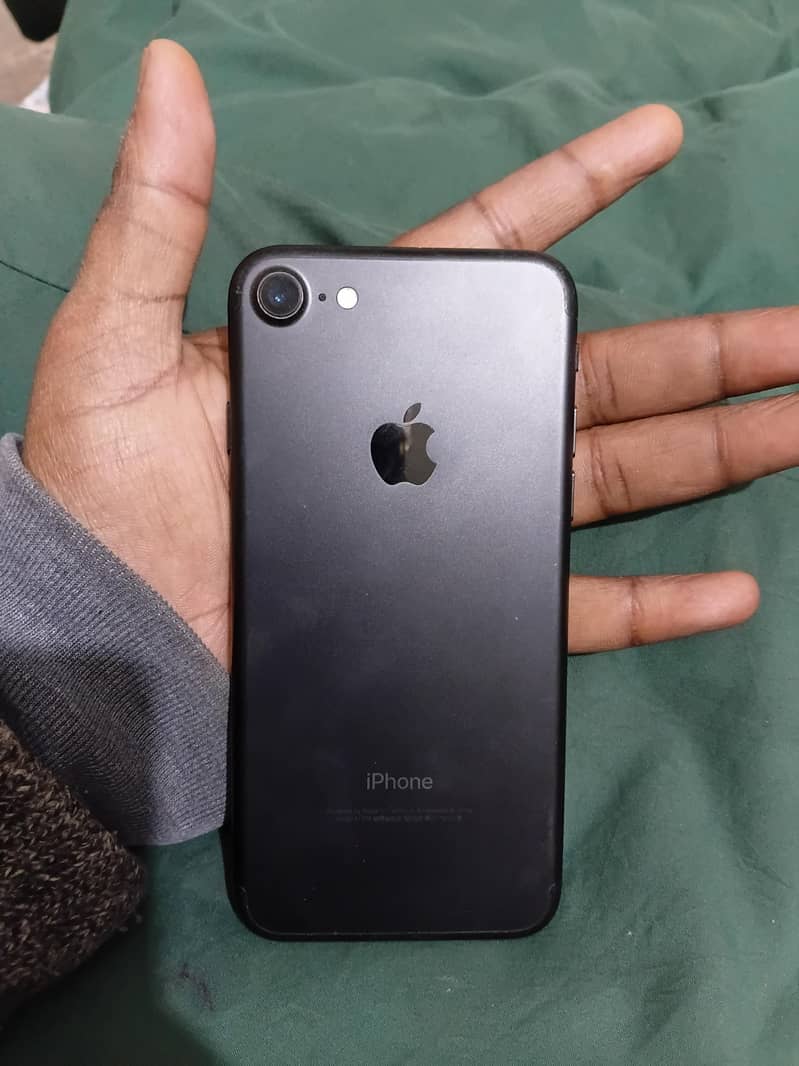 IPHONE 7 PLUS 1
