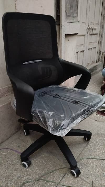 Office Chair/Staff Chair/Ergonomic Chair/Revolving Chair/Medium Back