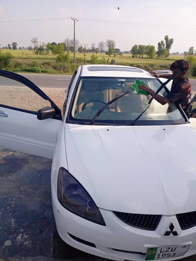 Lancer 1.6 | 2005 model | Sunroof